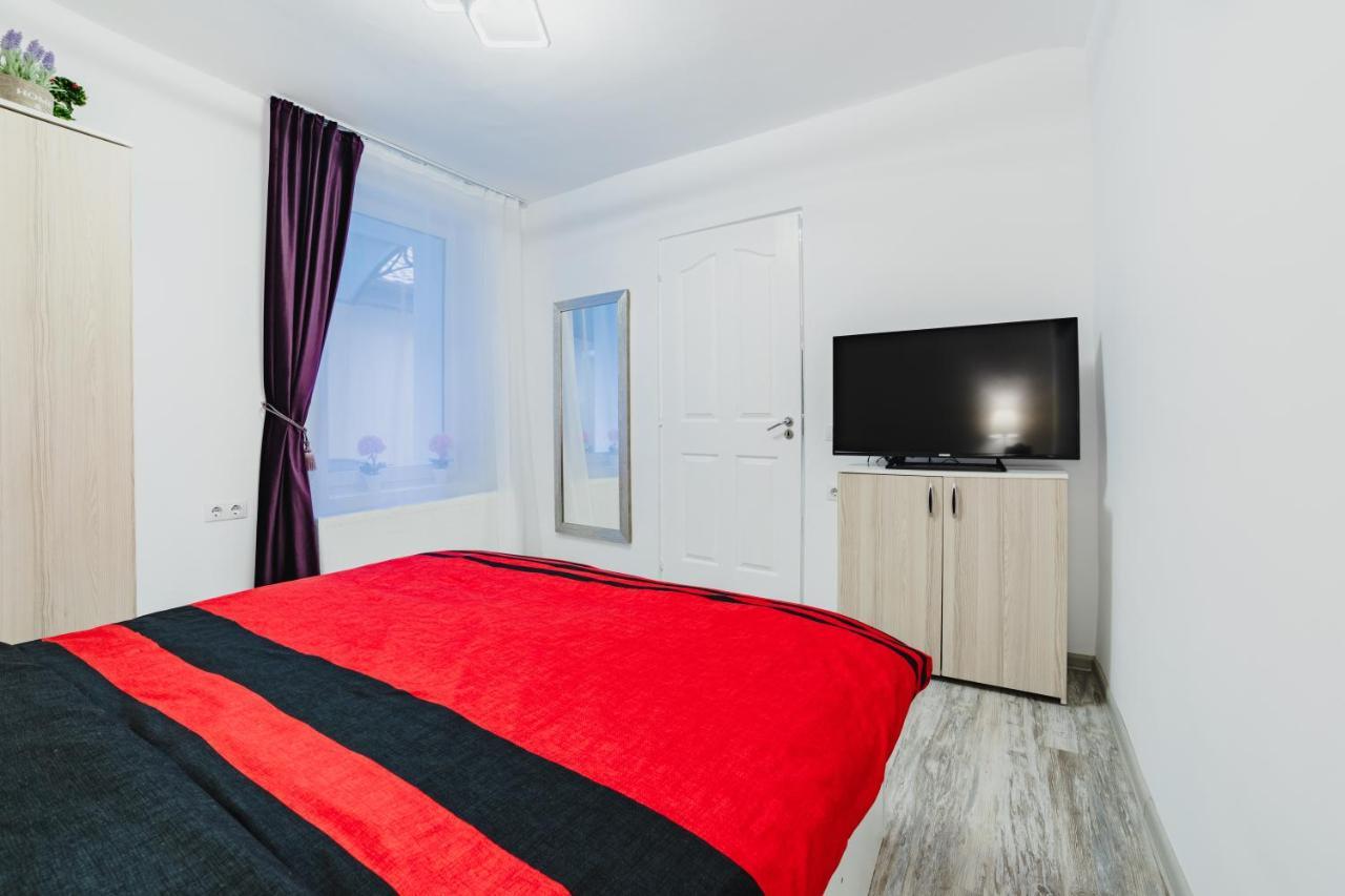 Studio Central Poarta Schei Braşov Exterior foto