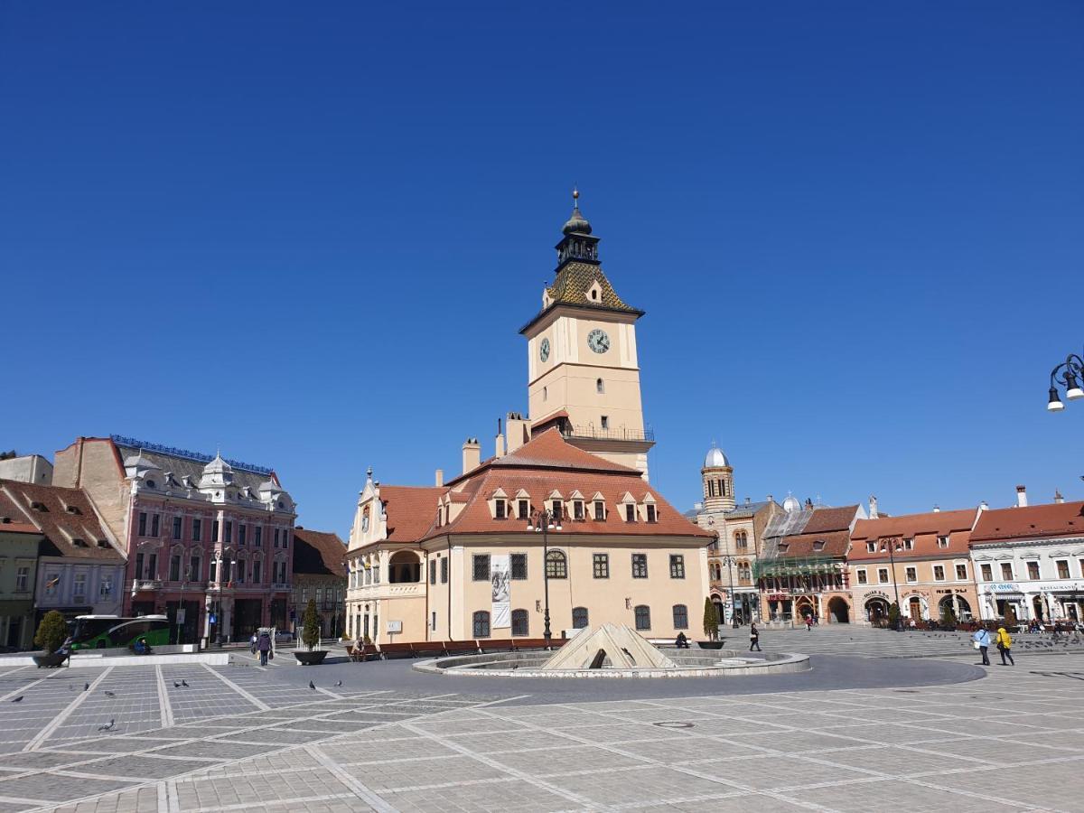 Studio Central Poarta Schei Braşov Exterior foto